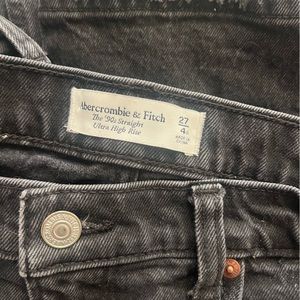 Abercrombie & Fitch - The ‘90s Straight Ultra High Rise Black Jeans - Size 27/4R